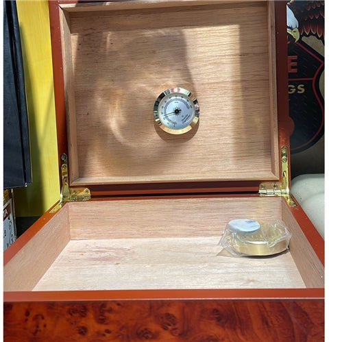 CIGARS HUMIDOR (40 STICKS+)