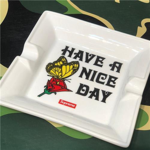 SUPREME - Ashtray 03 - Rabbit Habit 